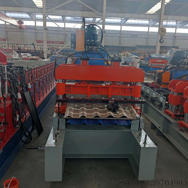 2.	Xinnuo double layer glazed tile and trapezoidal roof panel forming machine