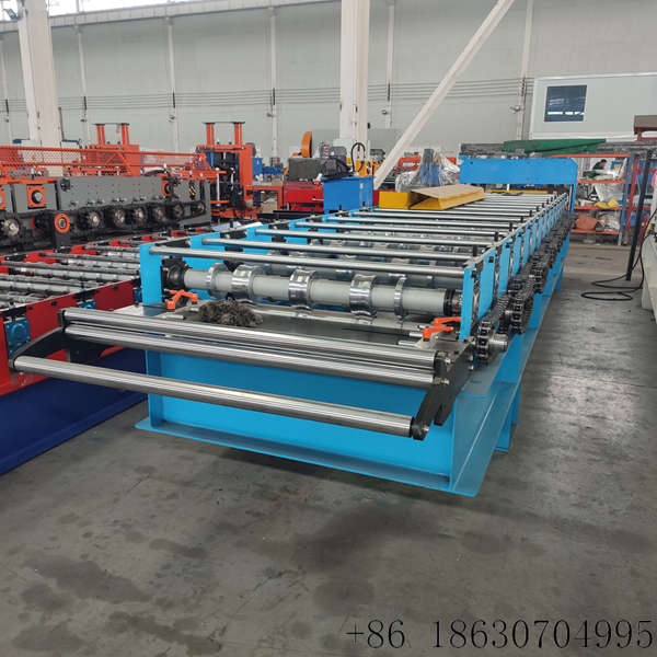 &bull;	Automatic electric shear 900 trapezoidal forming equipment for roofing
