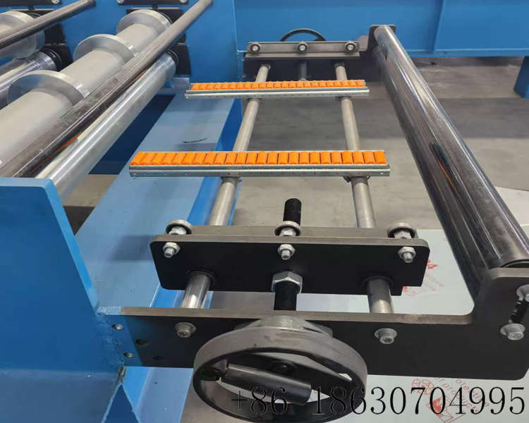4.Automatic 1100mm roof panel roll former equipment