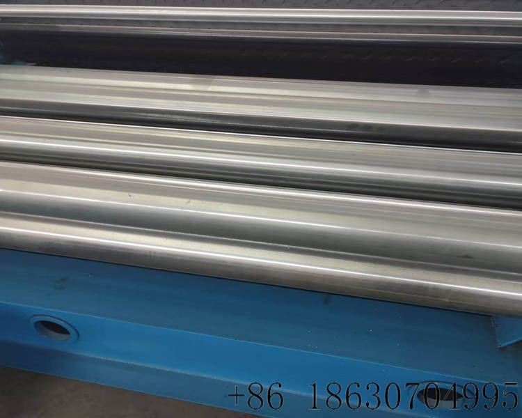 Automatic sheet leveling embossing machine for construction metal sheet