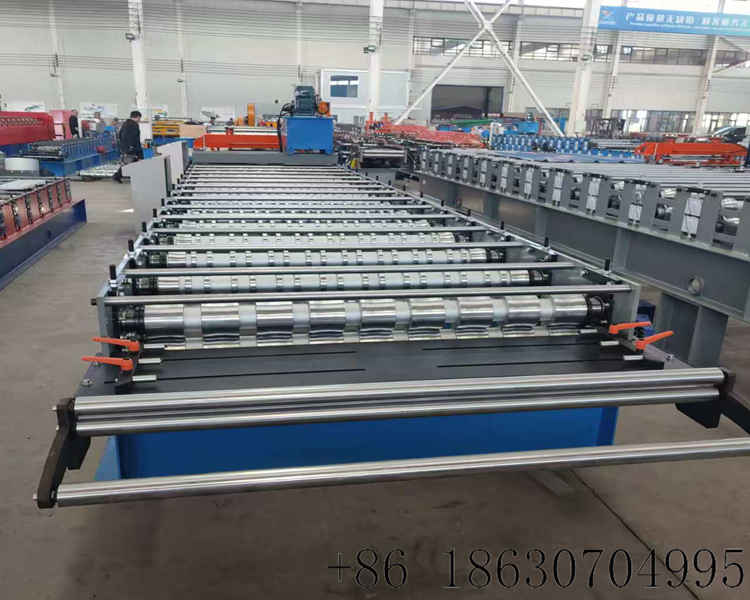 2.Hebei Xinnuo 1070 trapezoidal roof wall panel machine
