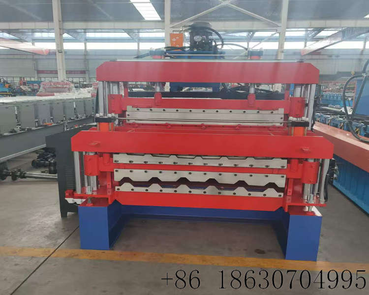 2.Hebei Xinnuo three layer roof sheet making machine for Brazil market