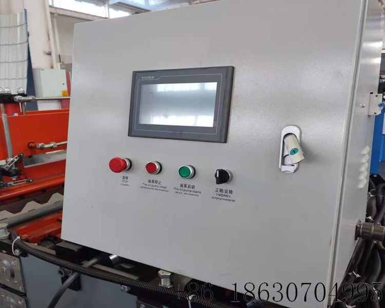Automatic 750 trapezoidal roof panel roll forming machine