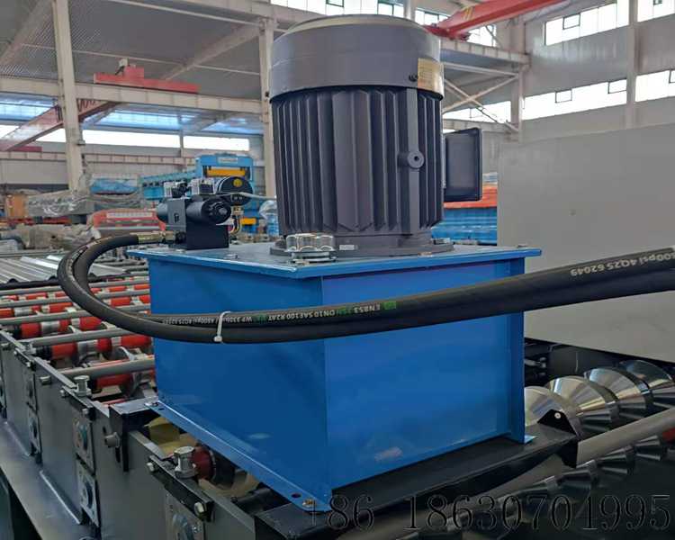 Hebei Xinnuo 750 trapezoidal roof panel cold roll former