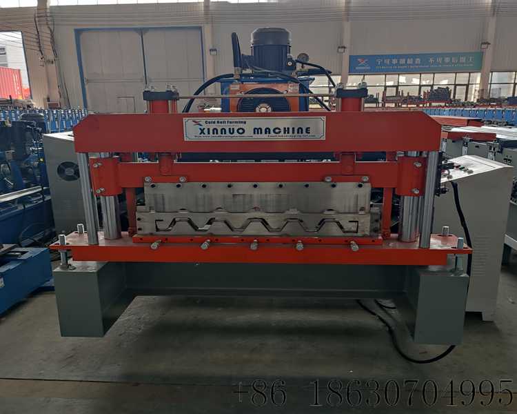 Hebei Xinnuo 800 trapezoidal roof panel machine IBR making machine equipment