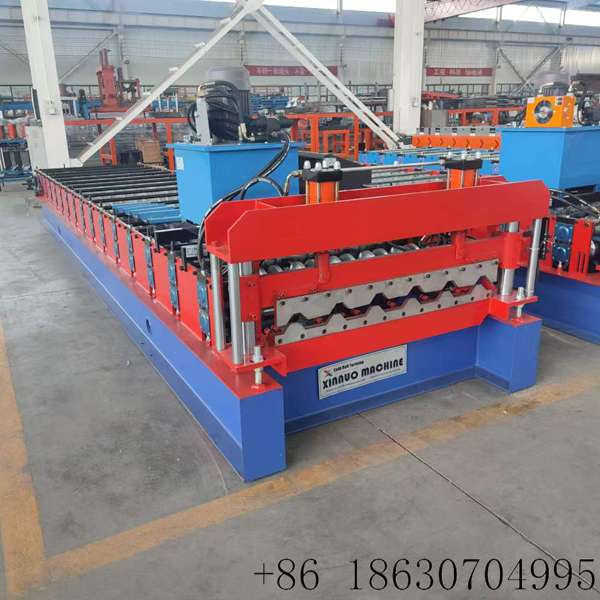 Hebei Xinnuo 980 trapezoidal roof panel forming machine for Brazilian construction material factory