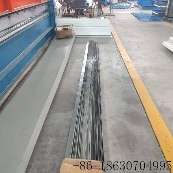 4M hydraulic press brake from China Xinnuo Machinery, aluminum gutter bending equipment for metal workshop