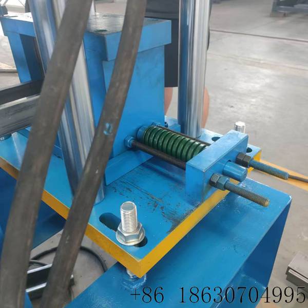 Finished high-strength steel C-purlin profiles output from the Hebei Xinnuo manufacturing line.