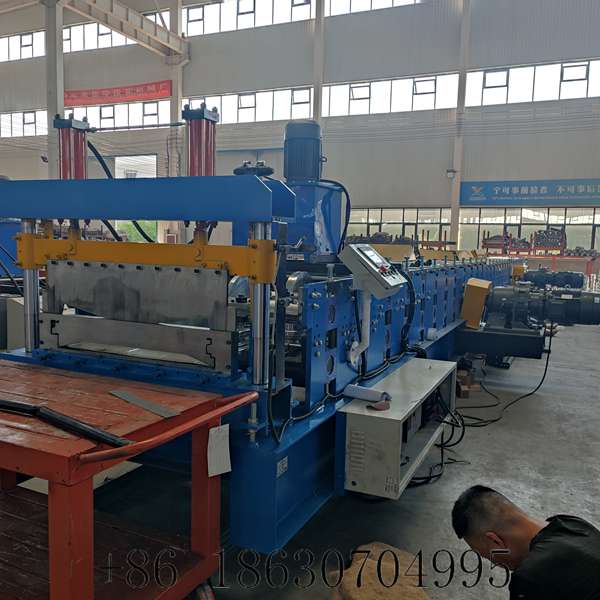 Hebei Xinnuo high-efficiency noise barrier panel forming equipment
