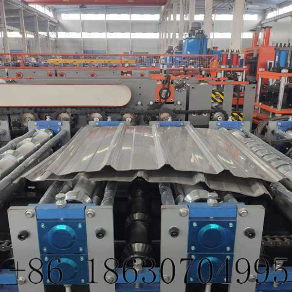 Finished 900 wall panel and 840 glazed tile double layer metal sheets sample