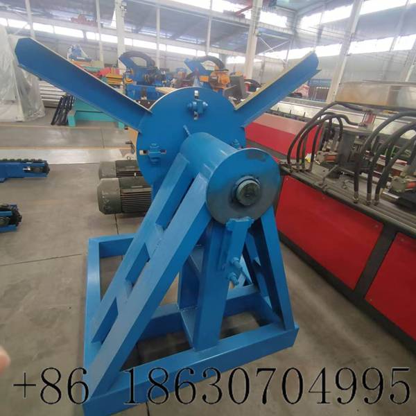 Manual screw expansion mandrel for metal coil fixing