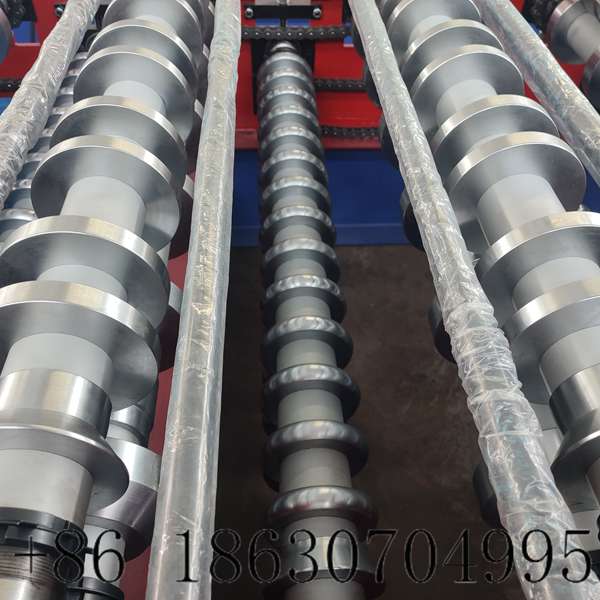 Wheel of double layer roofing sheet roll forming machine