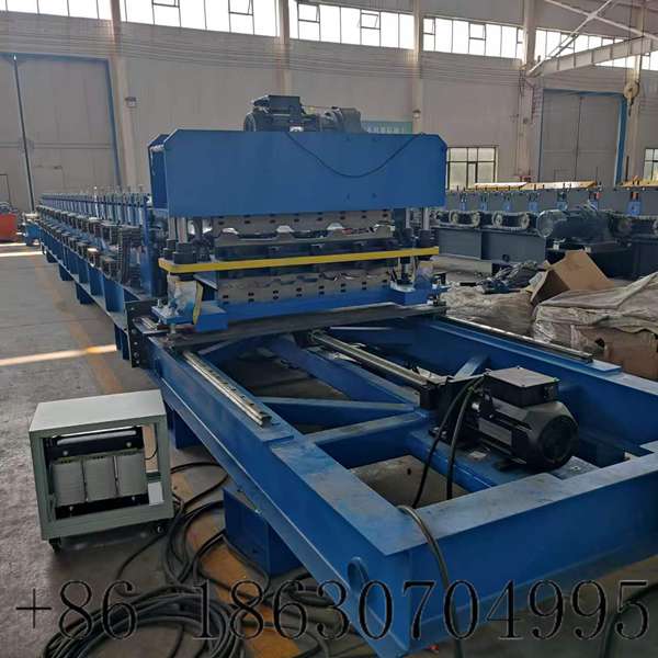 Full overall complete view of double layer tracking cut machine