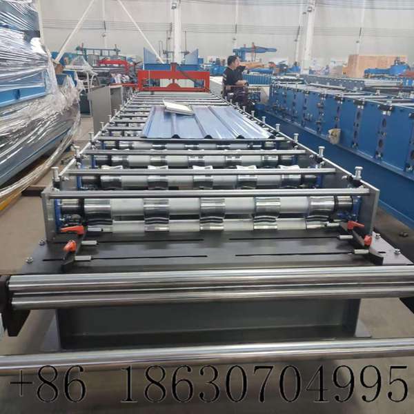 Feeding platform of 840 trapezoidal metal roof panel roll forming machine