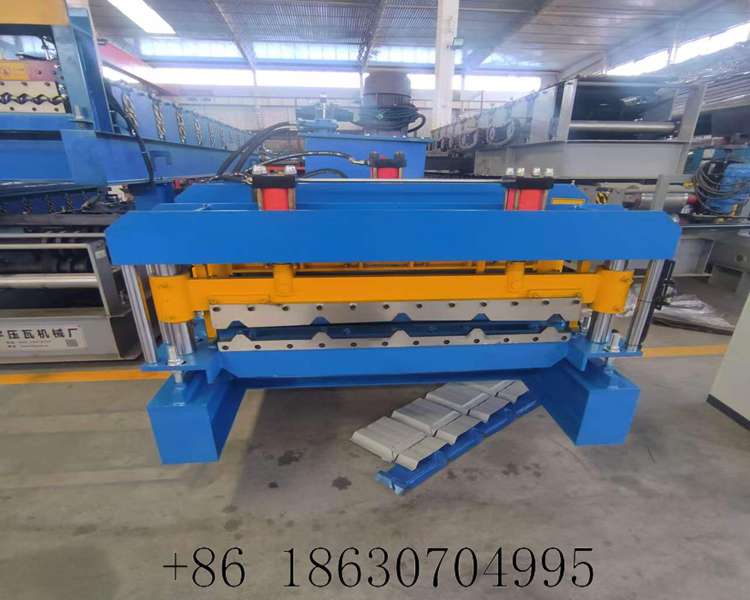 complete whole view of glazed tile metal roof panel machine