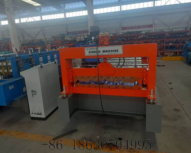 Main body of IBR roll former