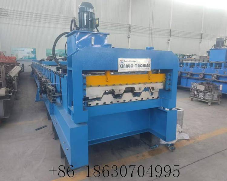 Main body of 900 steel deck roll forming machine