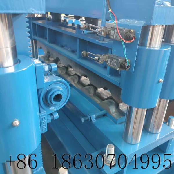 Glazed tile pressing mould