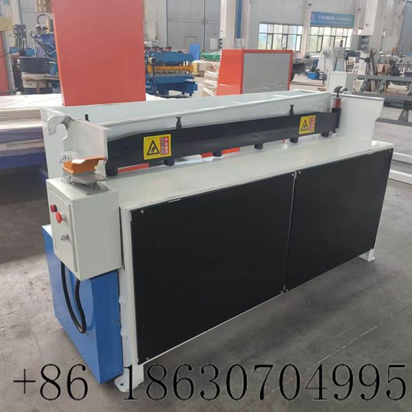 Complete electric sheet metal shearing machine equipment
