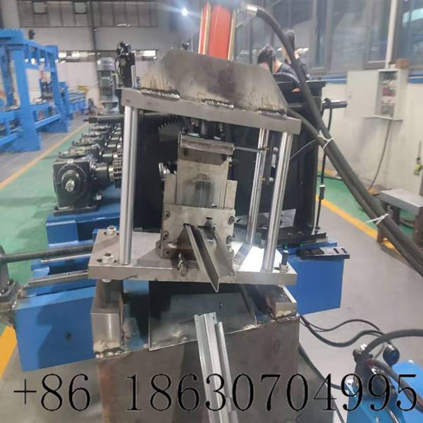 Whole complete special shaped PV solar bracket roll forming machine