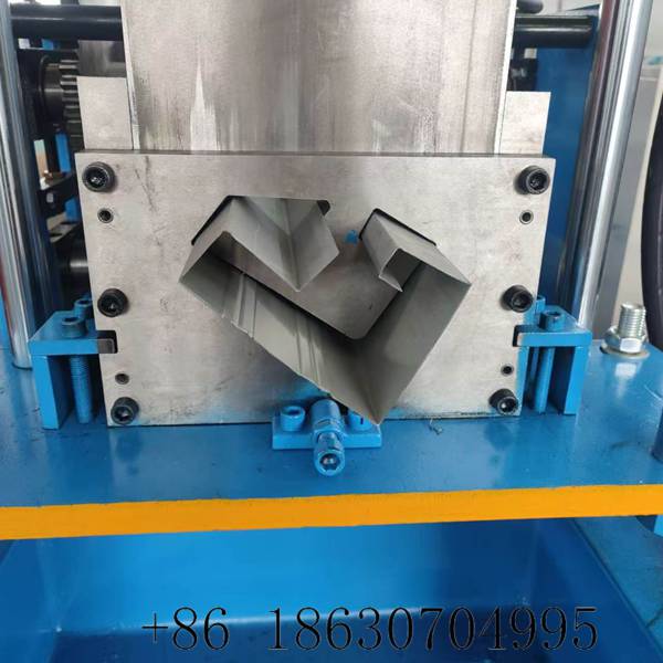 Hydraulic shearing cutting mould close-up for finished gutter of gutter making machine