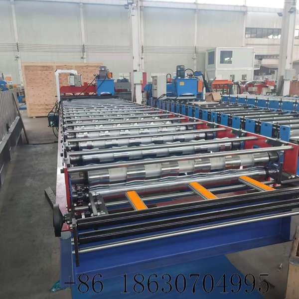 Material feeding platform for 980 multi wave glazed sheet roll forming machine