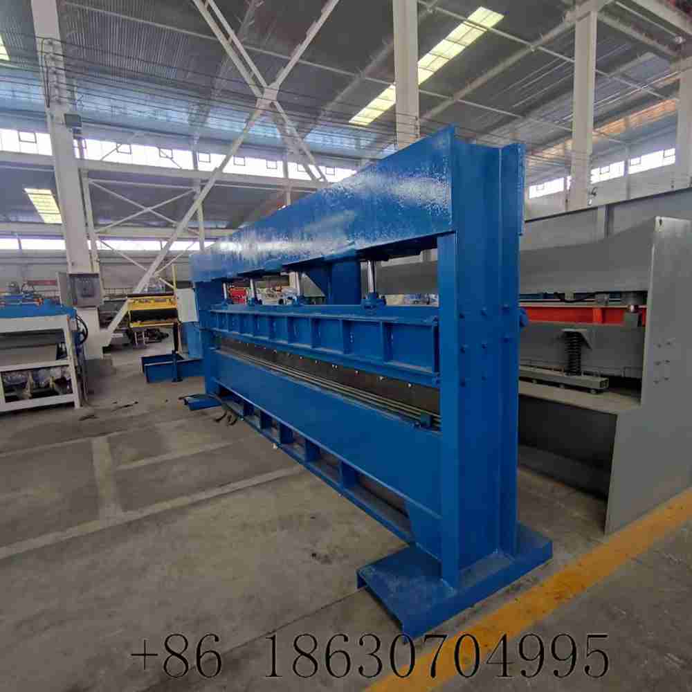 Side view of the hydraulic press brake