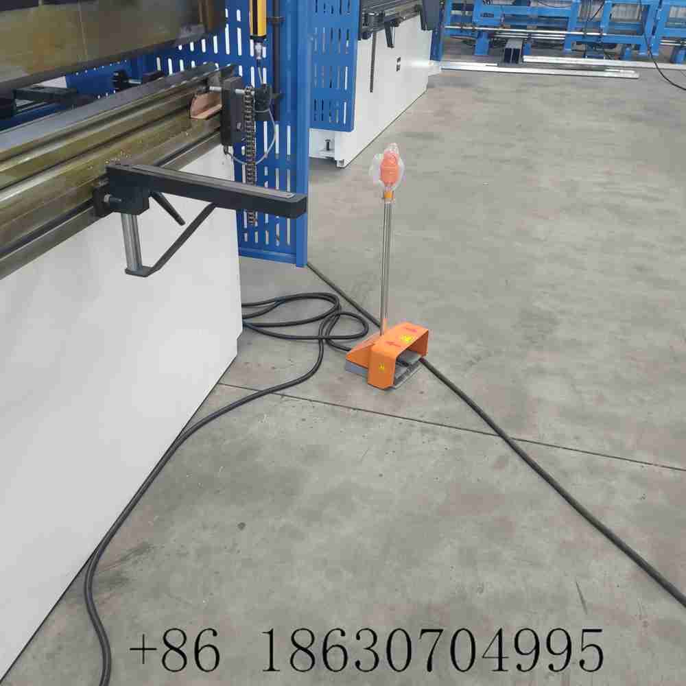 Foot pedal switch of the CNC press brake