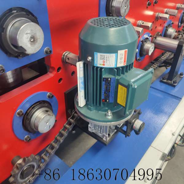 Size change motor of the c channel rolling machine