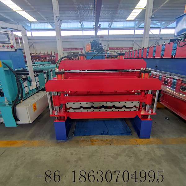 Front view of the double layer roofing sheet machine
