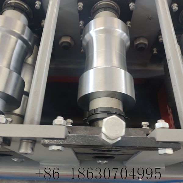 Forming rollers of the shutter machine