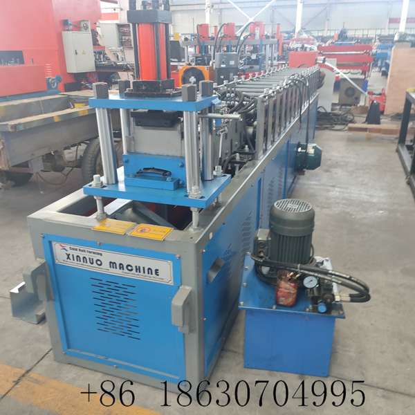 Front view of the shutter machine
