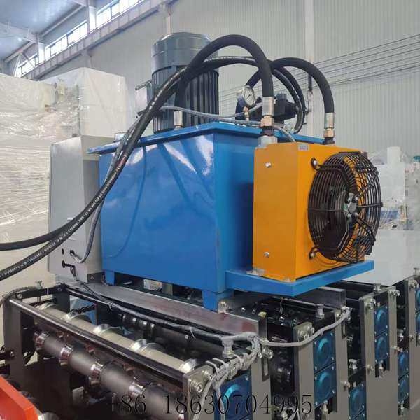 Hydraulic pump station of the double layer roof panel machine
