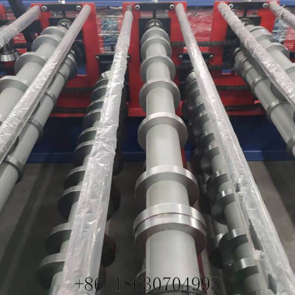 Forming rollers of the upper profile layer
