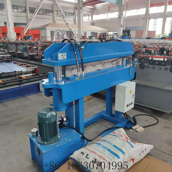 Front view of the hydraulic arch curving machine