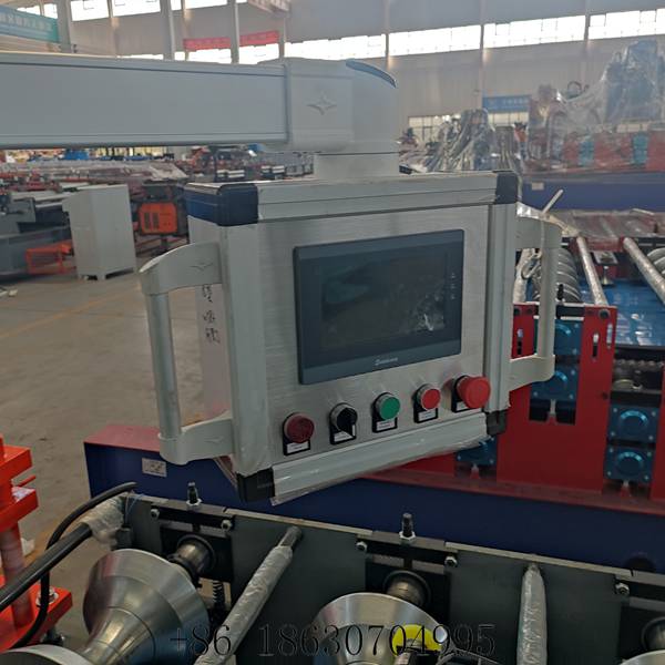 Touch screen control panel of the ridge cap forming line