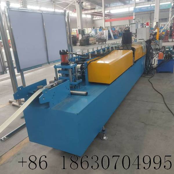 Infeed platform of the container house door frame roll forming machine