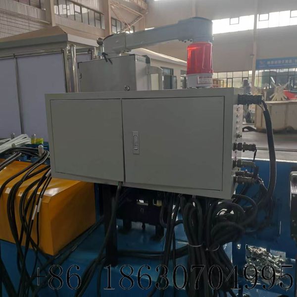 Electrical control box of the door frame roll forming machine