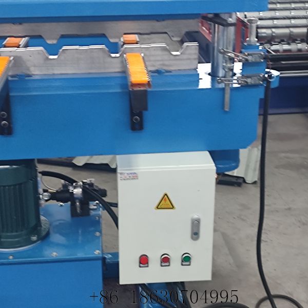 Electrical control box of the curving machine