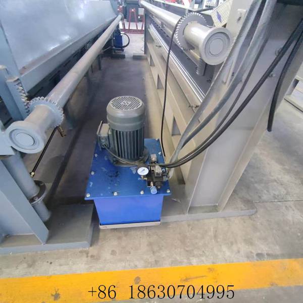 Hydraulic solenoid valve and piping system inside the machine frame