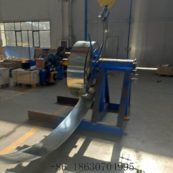 Decoiler unit of the c channel making machine