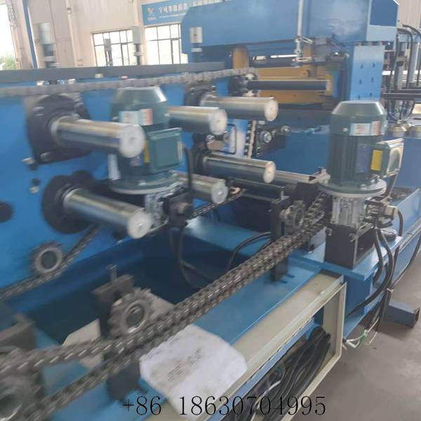 Electric motor of the automatic purlin forming line