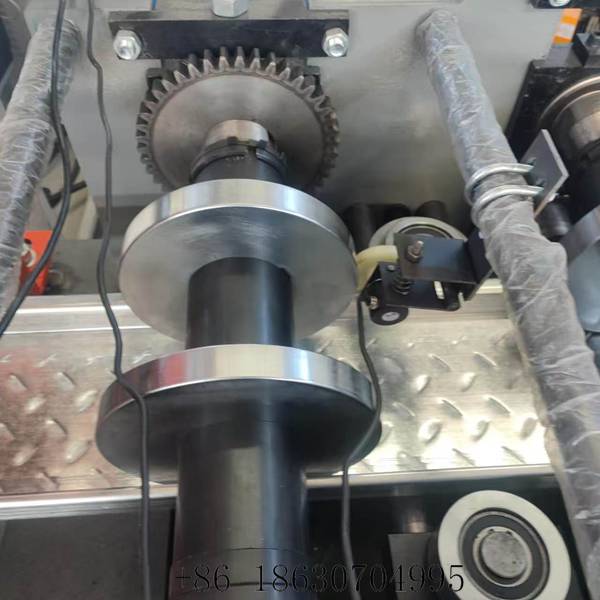 Precision forming rollers of the floor deck roll forming machine