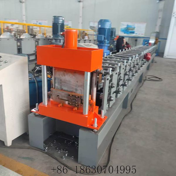 Front view of the automatic floor deck roll forming machine