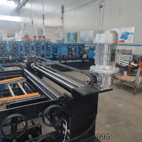 Electric front shearing unit of the 800 900 double layer roofing panel machine