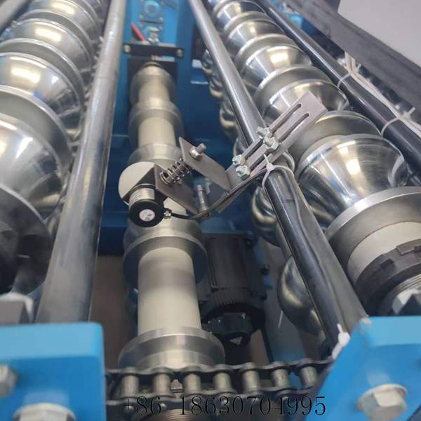 Length counter display of the 800 900 double layer metal roofing panel machine
