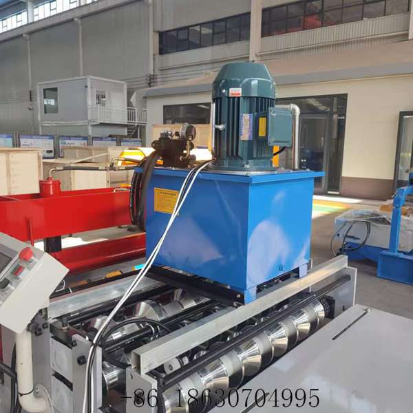 Hydraulic pump station of the roof panel curving machine