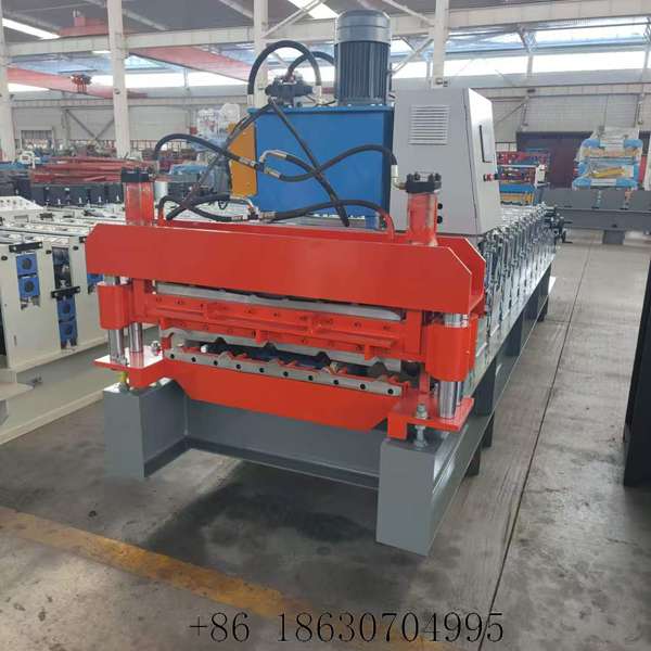 Front view of the 840 900 double layer roof panel roll forming machine with the hydraulic power unit mounted on top