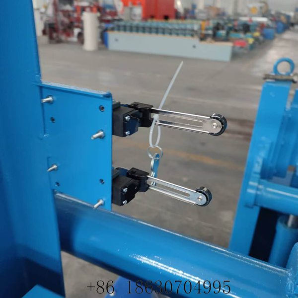 Solenoid valve manifold of the hydraulic press brake machine hydraulic system