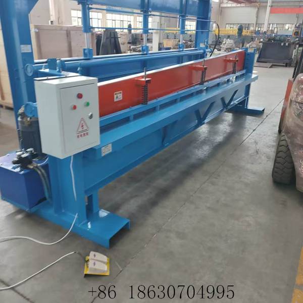Front view of the hydraulic sheet shearing machine with the full welded frame and cutting beam